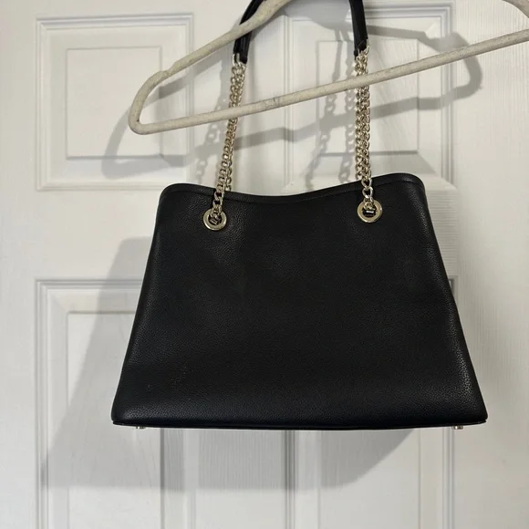 Kate Spade Black Shoulder Bag with Gold Chain - Picture 3 of 10